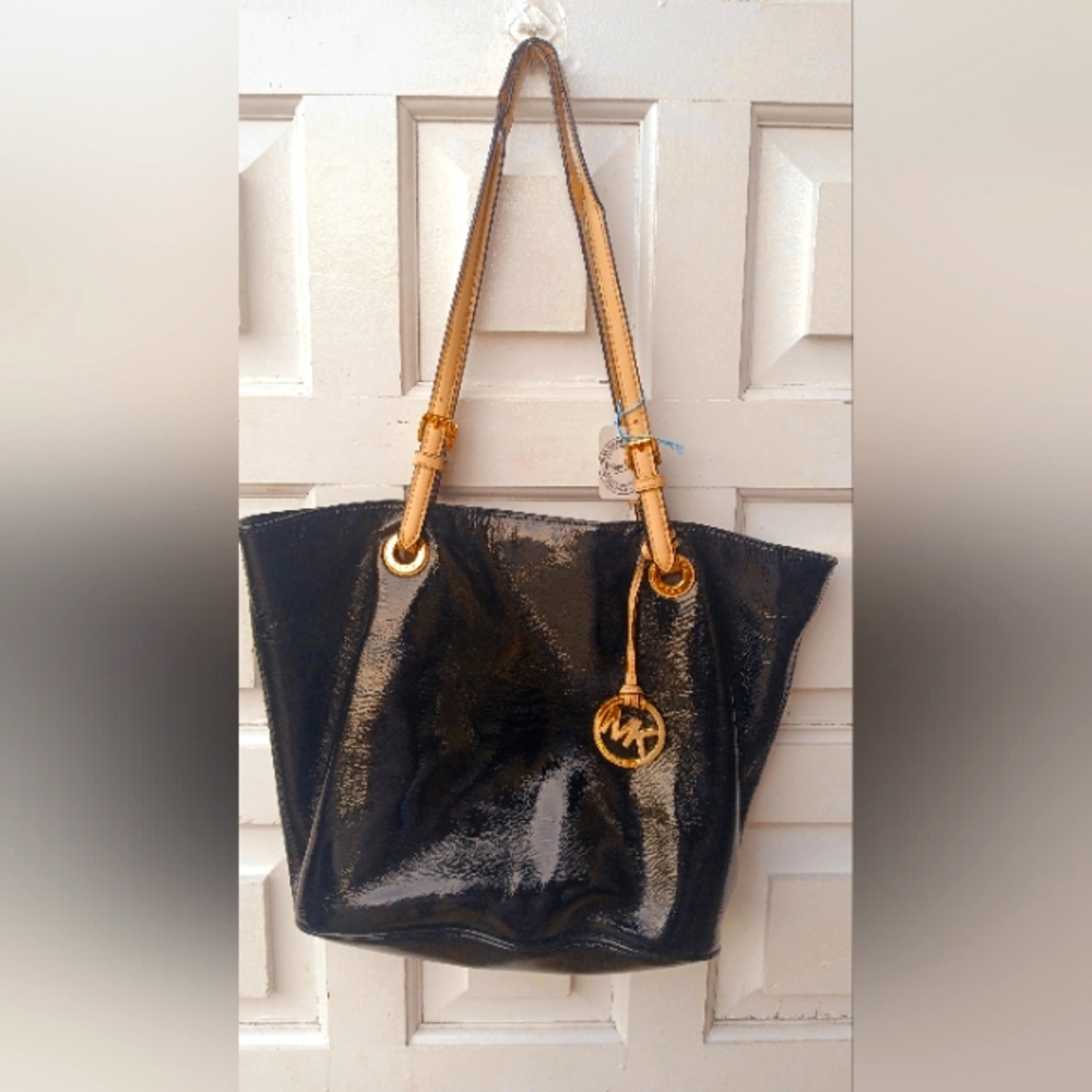 MK Tote purse
